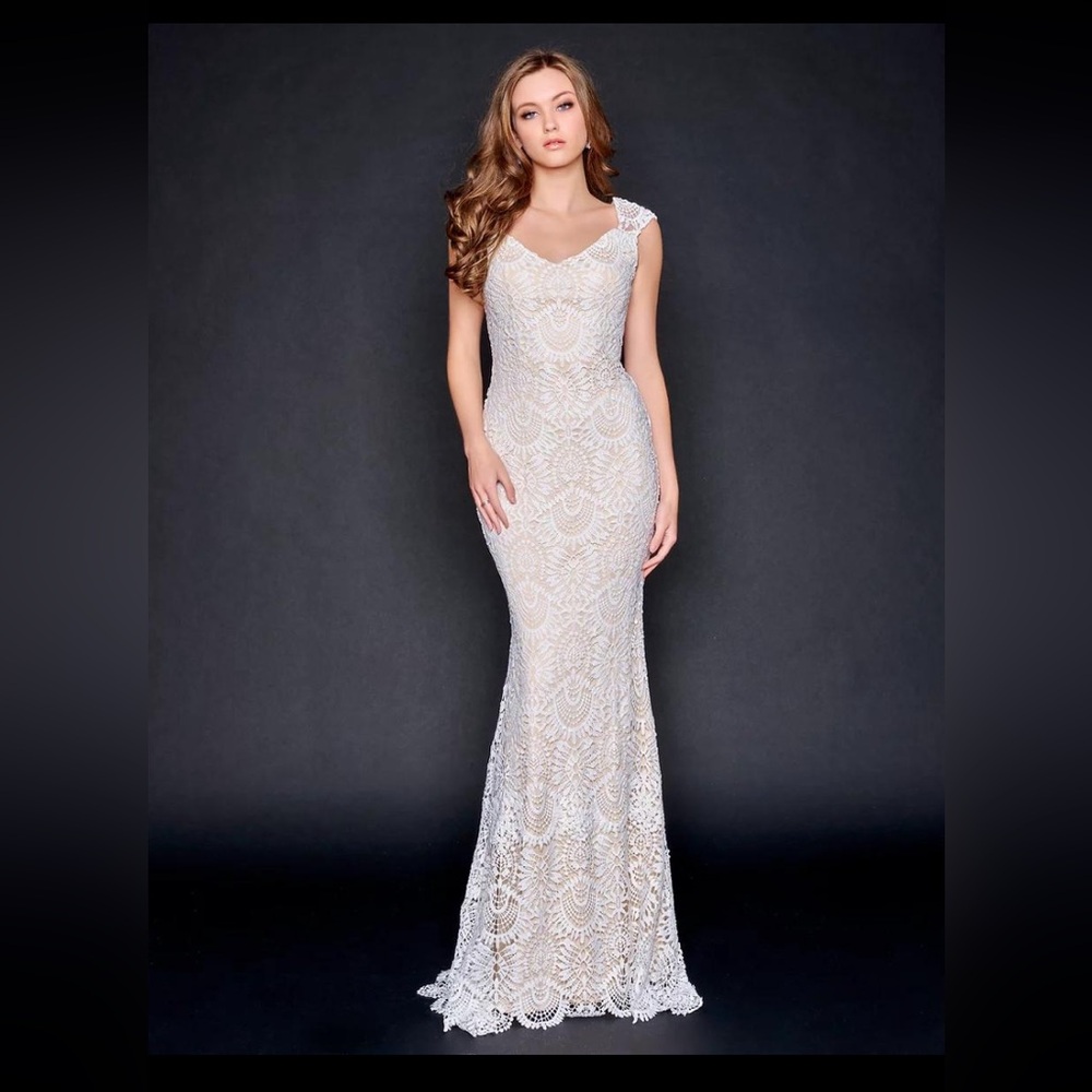Nina Canacci Wedding Dress 3171